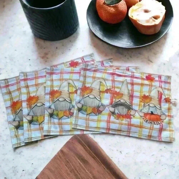 Gnome Decor - 6 piece fall gnome decor. Large gnome, wall sign, 4 placemats - Picture 4 of 11